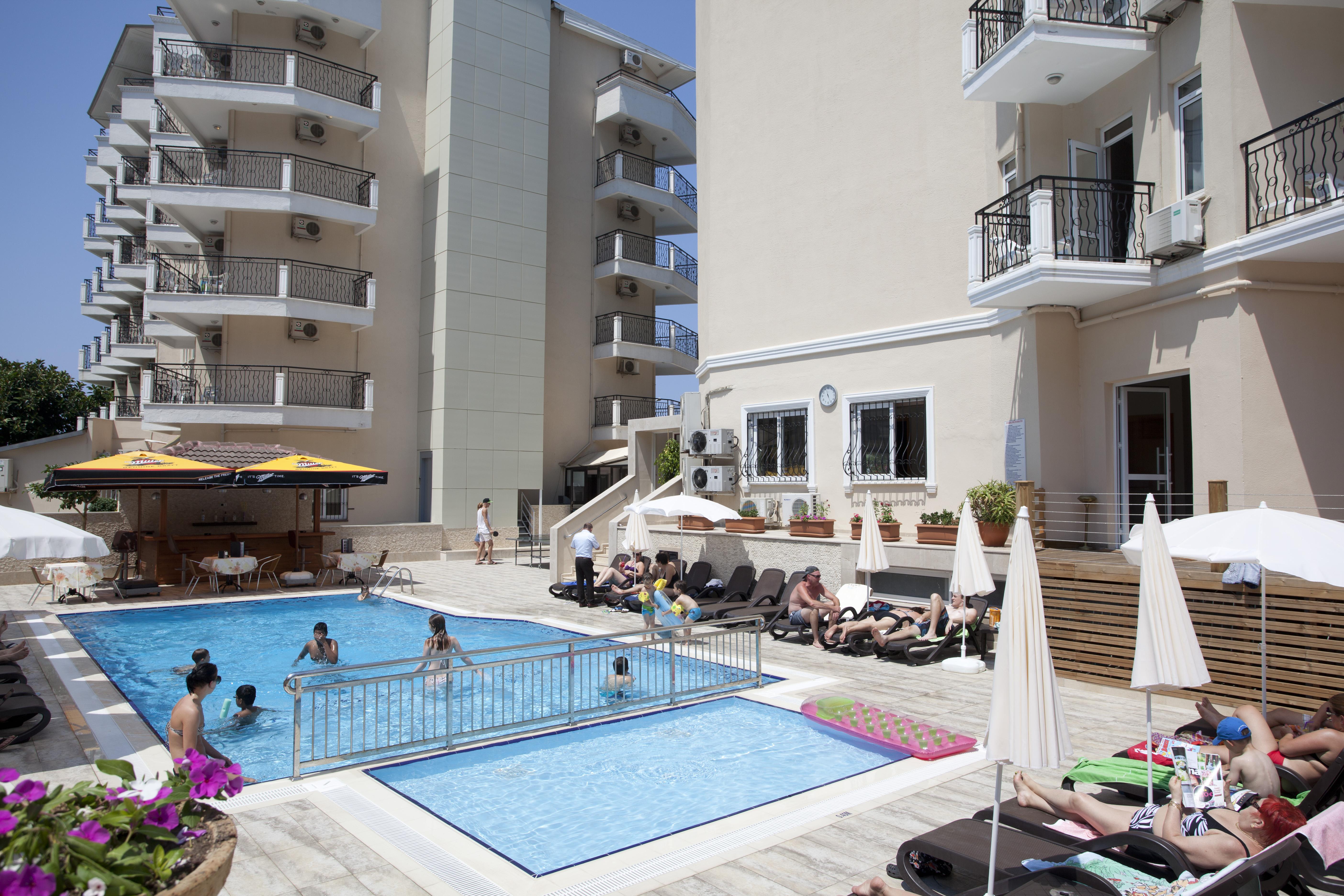 Riviera & Otel 4*