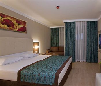 Отель Riviera & 4*